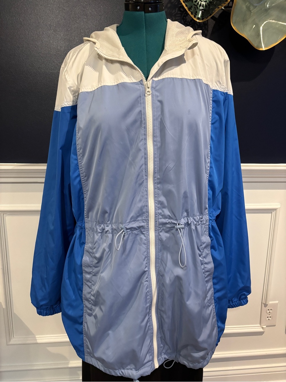 Old Navy Active XL Tall Women’s Hooded Windbreaker Jacket Blue White Colorblock